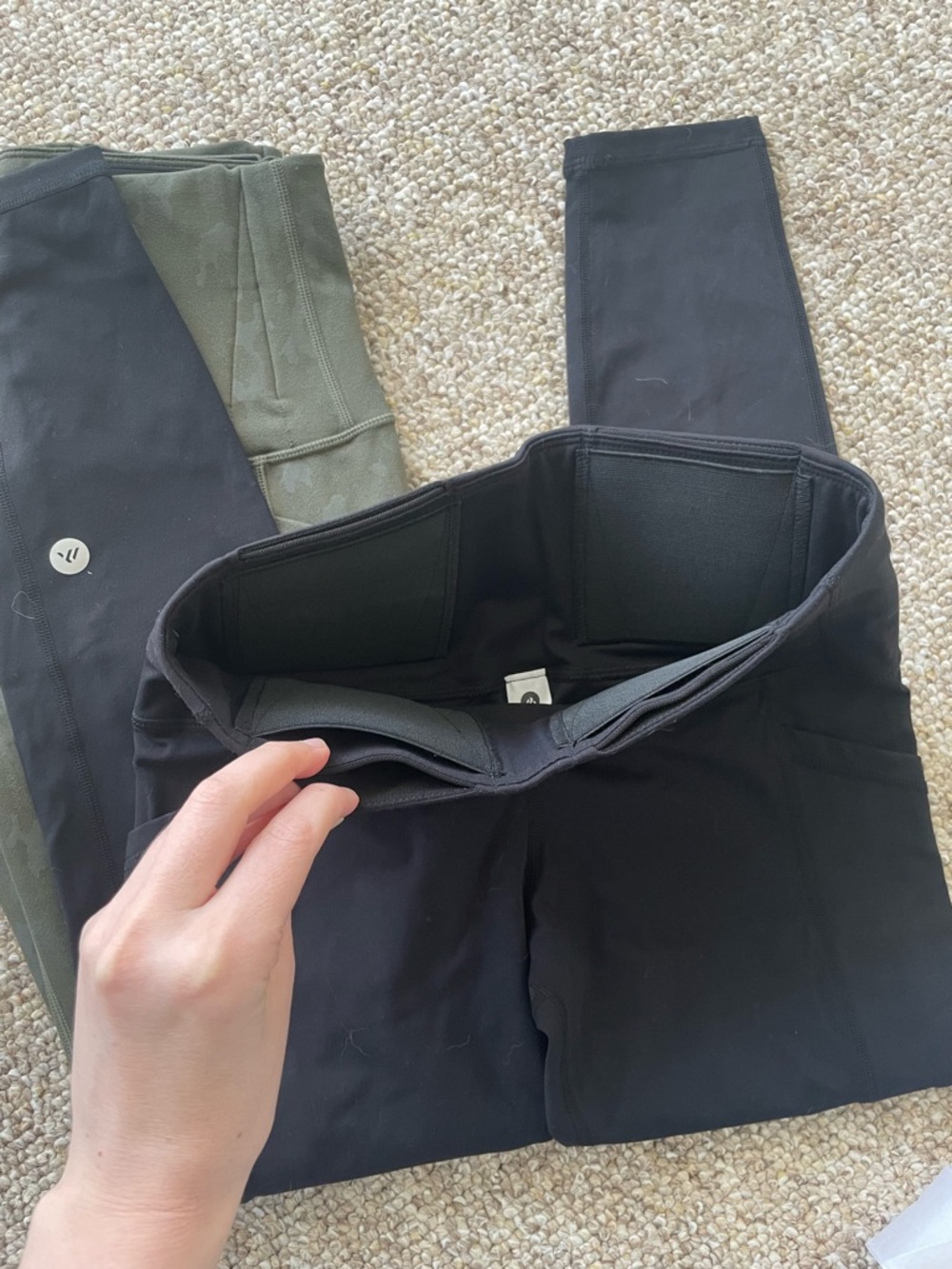 High-Waist Conceal Carry Firearm Leggings with Phone Pocket - Black and Camo - Picture 2 of 5